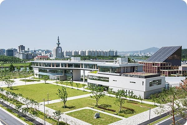 기초과학연구원 전시관/대전